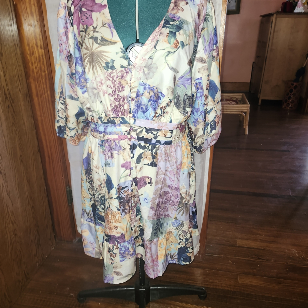 Simplee Apparel Cream 3/4 Sleeve V-Neck Mini Sundress